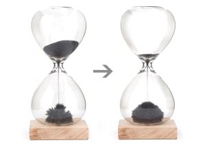 Ahşap Manyetik Kum Saati Cam Fanus