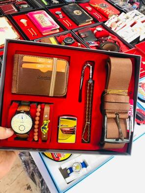 Toptan Kutulu 7'li Şık Erkek Kombin Set Takım