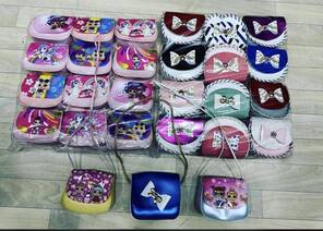 Toptan Çapraz Model Asmalı Figürlü Çocuk Çantası