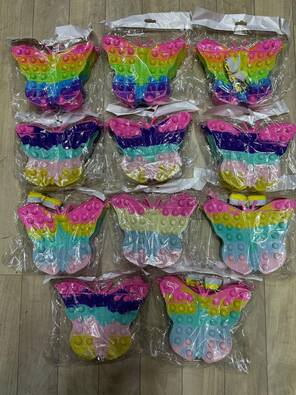 Toptan Figürlü Çapraz Asmalı Silikon Popit Çocuk Çantası