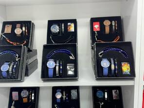 Toptan Kutulu Erkek Çakmaklı Saat Kombin Takımı