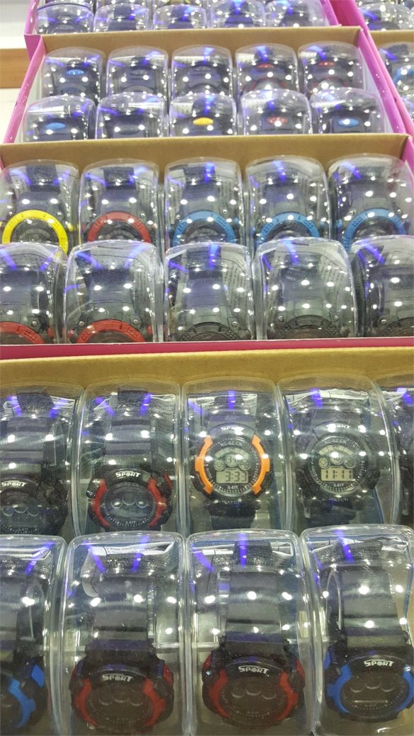 Toptan Kutulu Dijital Erkek Çocuk Saat