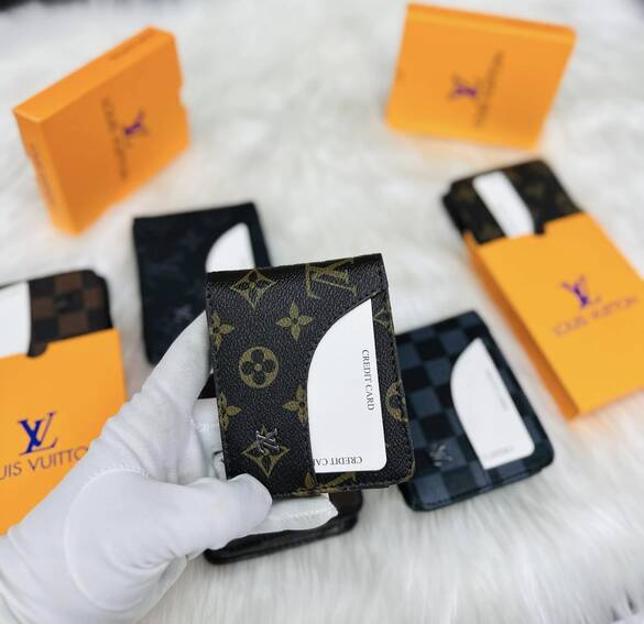 Markalı Kutulu Metal Amblem Logolu Cüzdan 