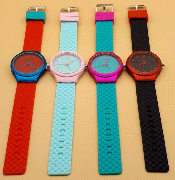 Toptan Silikon Kordonlu Fosforlu Kalite Bay&Bayan Saat