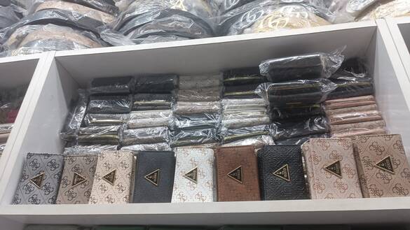 Toptan Bayan Markalı Yazılı Kısa Model Cüzdan