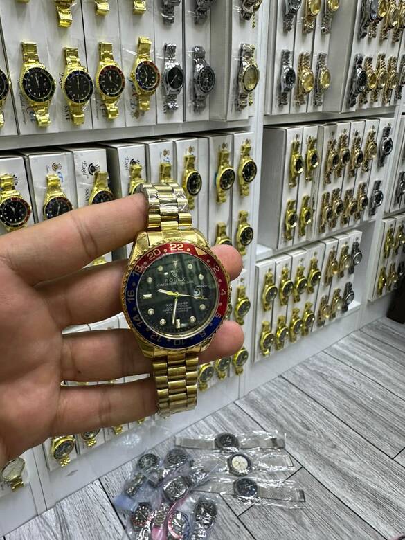 Toptan Çelik Kasa Takvimli Yazılı Erkek Kol Saati 