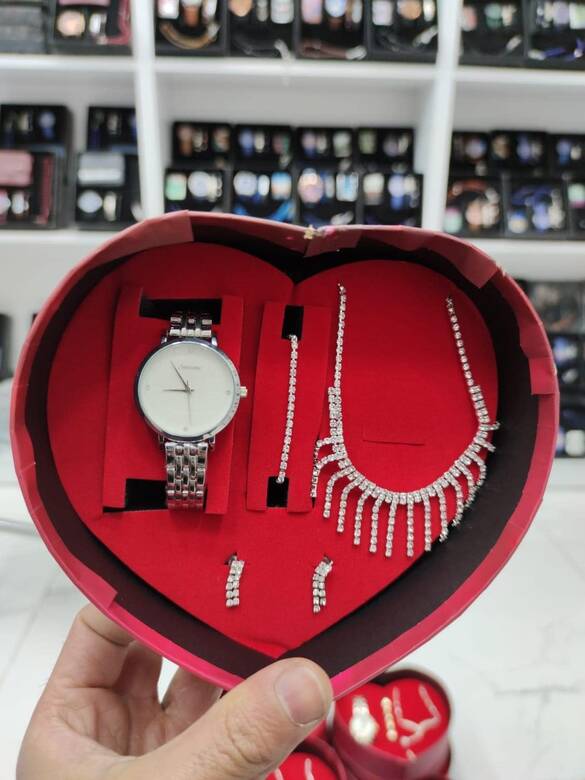 Toptan Kalp Kutulu Bayan Saat Set Takımı