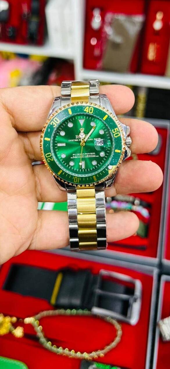 Toptan Kutulu Yazılı Takvimli Lüx Erkek Kol Saati