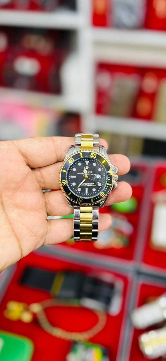 Toptan Kutulu Yazılı Takvimli Lüx Erkek Kol Saati