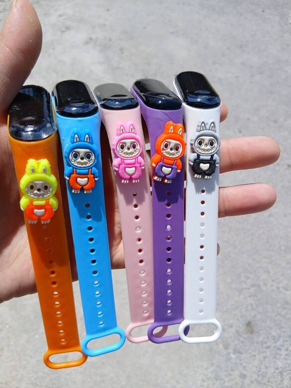 Toptan LABUBU Figürlü Su Geçirmez Çocuk Dijital Led Saat