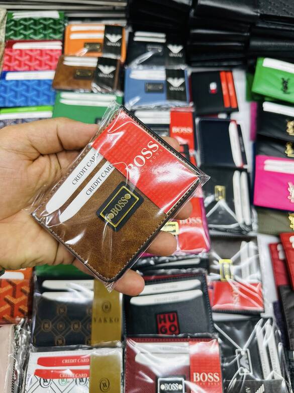 Toptan Metal Logo Baskılı Kartlık Cüzdan 