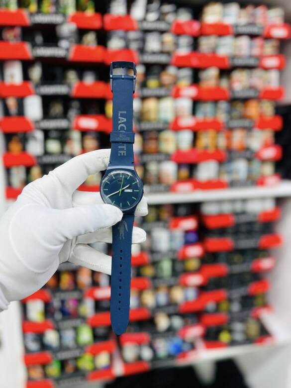 Toptan Silikon Kordonlu Takvimli Lacoste Model Kol Saati 