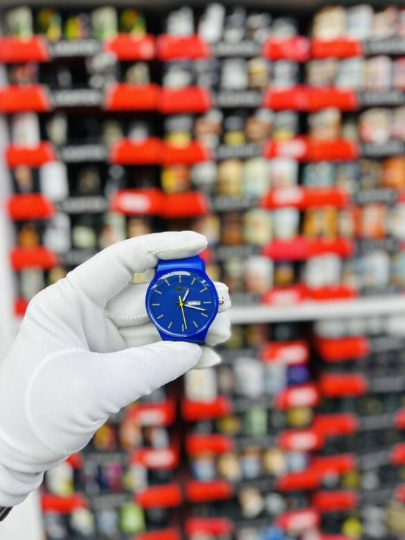 Toptan Silikon Kordonlu Takvimli Lacoste Model Kol Saati 