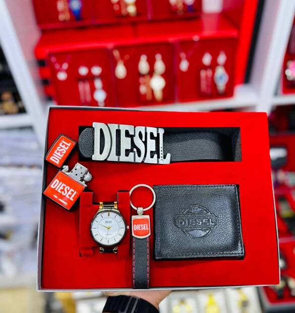 Toptan Yazılı Erkek Kutulu Kemerli Lüx Saat Seti