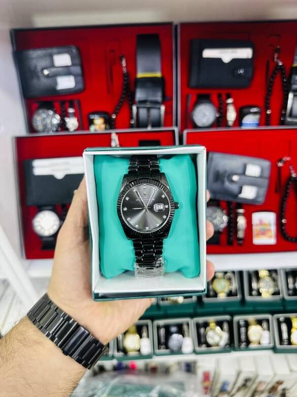 Toptan Yazılı Kutulu Erkek Kol Saati 